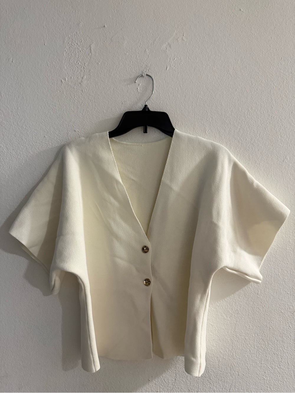 SHEIN Cream V-Neck Short Sleeve Button Sweater